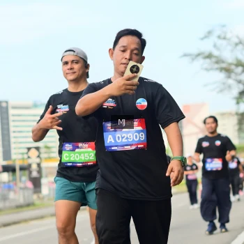 Runner Photo 3549370