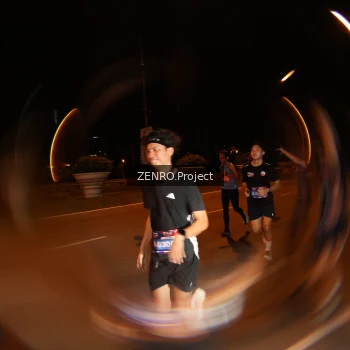 Runner Photo 3549681