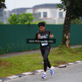 Runner Photo 3550135