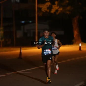 Runner Photo 3550798