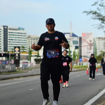 Runner Photo 3551037