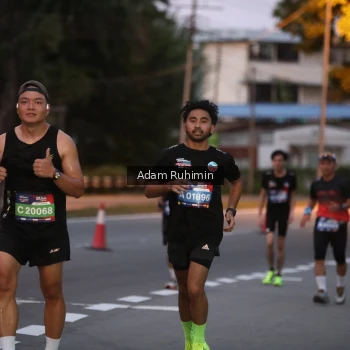Runner Photo 3551469