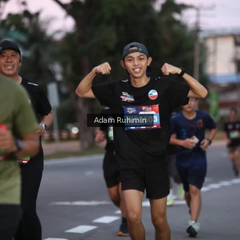 Runner Photo 3551551