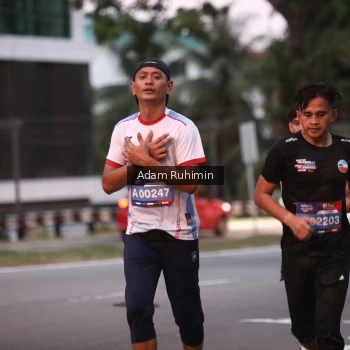 Runner Photo 3551693