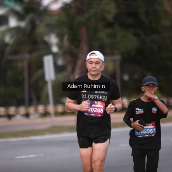 Runner Photo 3551744