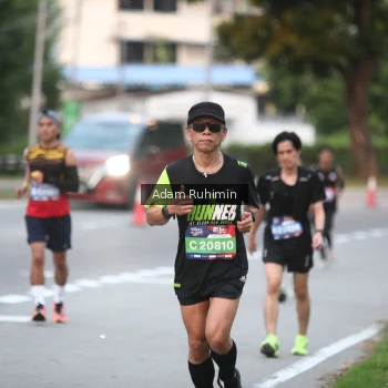 Runner Photo 3553465
