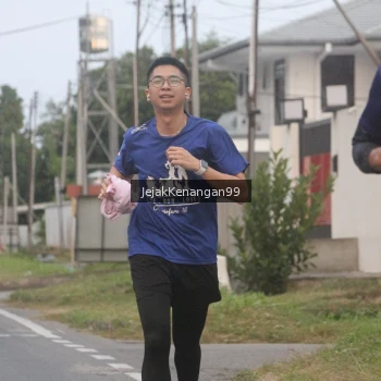 Runner Photo 3554770