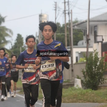 Runner Photo 3554885