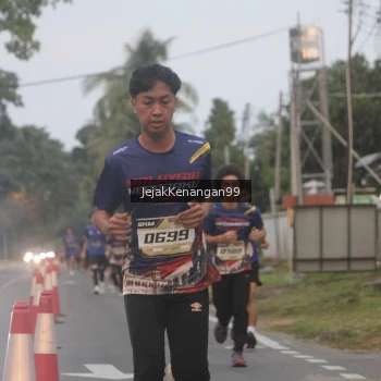Runner Photo 3554986