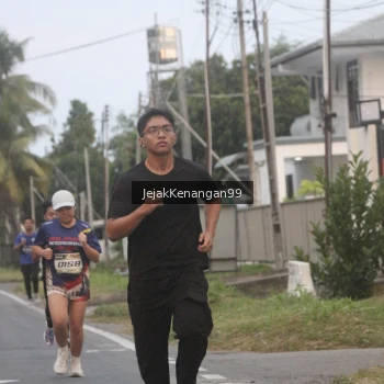 Runner Photo 3555189