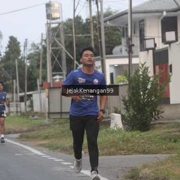 Runner Photo 3555205