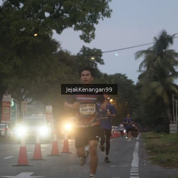 Runner Photo 3555334