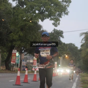 Runner Photo 3555338