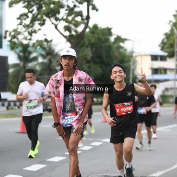 Runner Photo 3556417