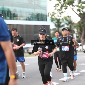 Runner Photo 3558875