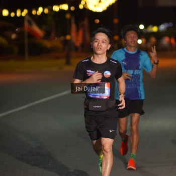 Runner Photo 3560002
