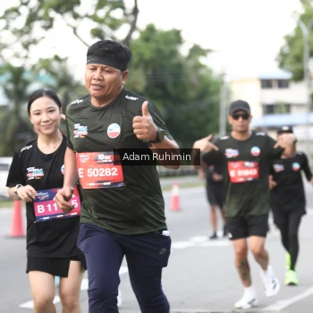 Runner Photo 3560685