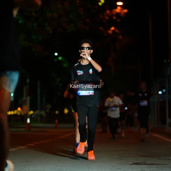 Runner Photo 3560908