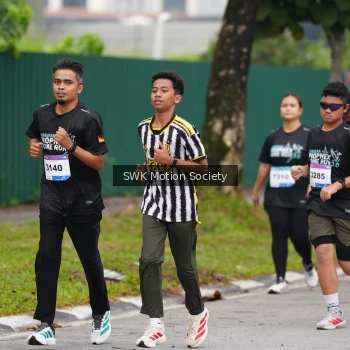 Runner Photo 3561004