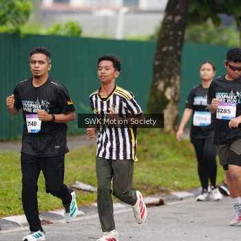 Runner Photo 3561006