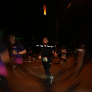 Runner Photo 3561105