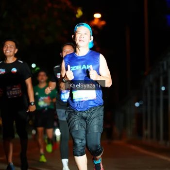 Runner Photo 3561400