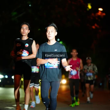 Runner Photo 3561570