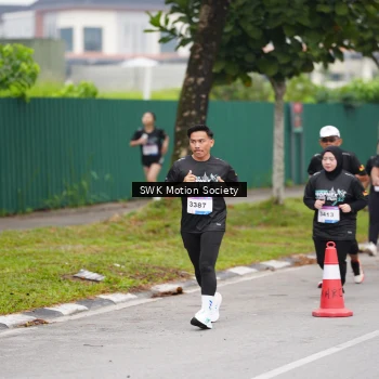 Runner Photo 3563973