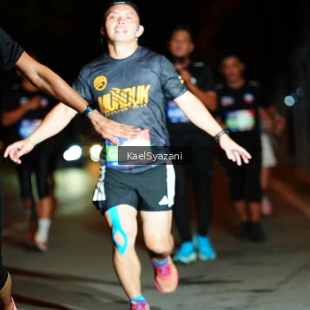 Runner Photo 3564593