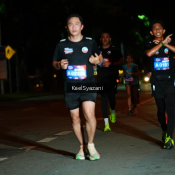 Runner Photo 3564772