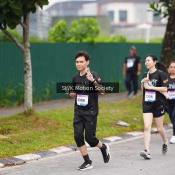 Runner Photo 3565567