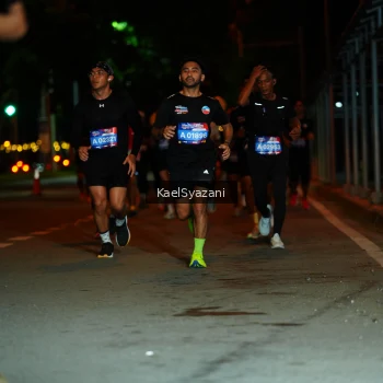 Runner Photo 3565749