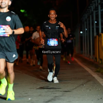 Runner Photo 3565771