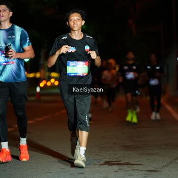Runner Photo 3565777
