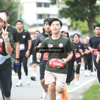 Runner Photo 3565916