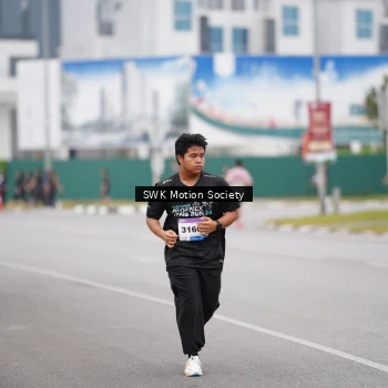 Runner Photo 3566106