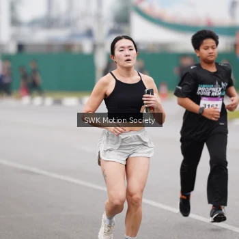 Runner Photo 3566367