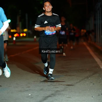 Runner Photo 3566737