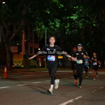 Runner Photo 3566772