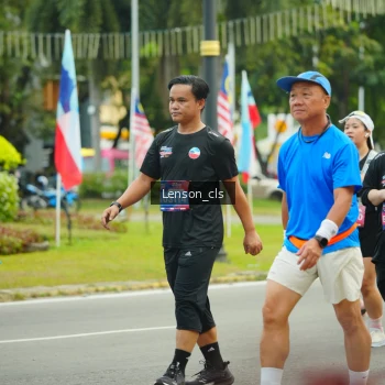 Runner Photo 3566810