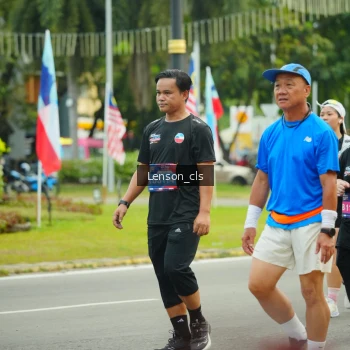Runner Photo 3566812