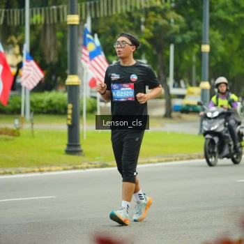 Runner Photo 3566859