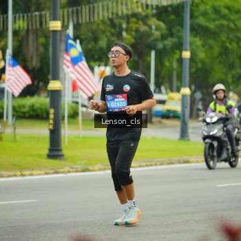 Runner Photo 3566860