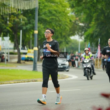 Runner Photo 3566863