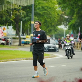 Runner Photo 3566864