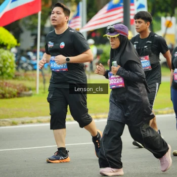 Runner Photo 3567370