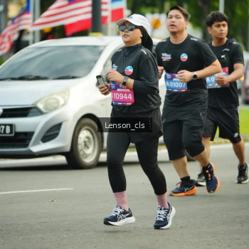 Runner Photo 3567375