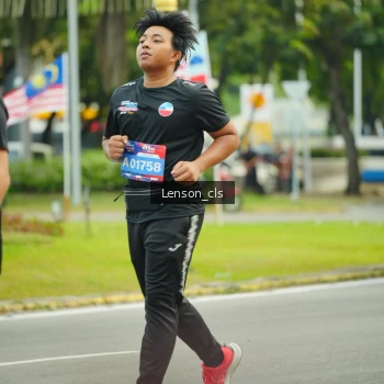 Runner Photo 3567445