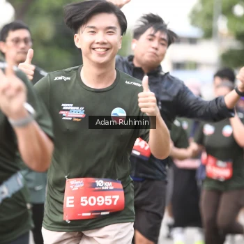 Runner Photo 3568035