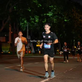 Runner Photo 3568065
